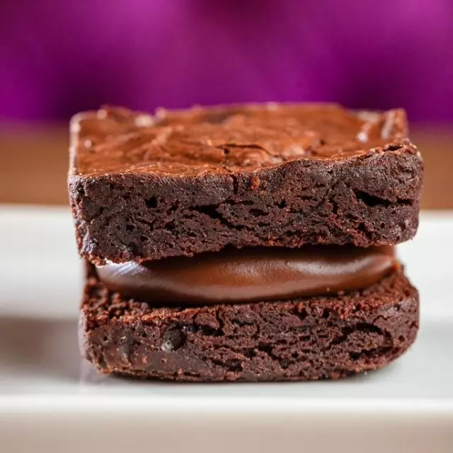 BROWNIE RECHEADO