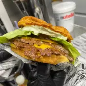 Doble Smash Cheeseburger Salad