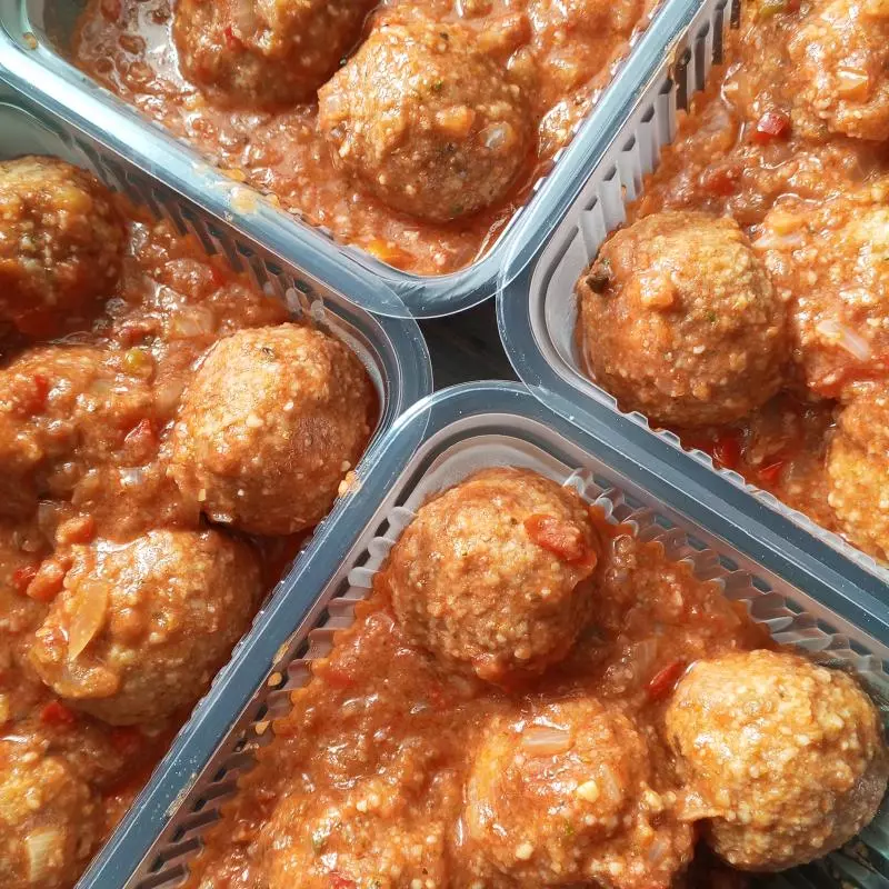 ALBONDIGAS CON SALSA