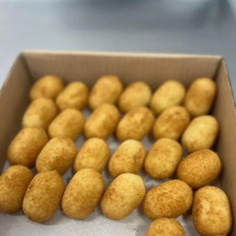 25un Croquete Calabresa e Queijo