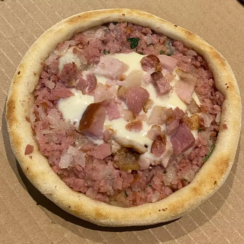 Calabresa com requeijão e bacon