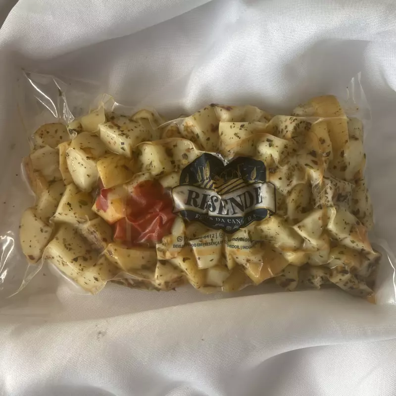 PETISCO DE PROVOLONE COM TOMATE SECO