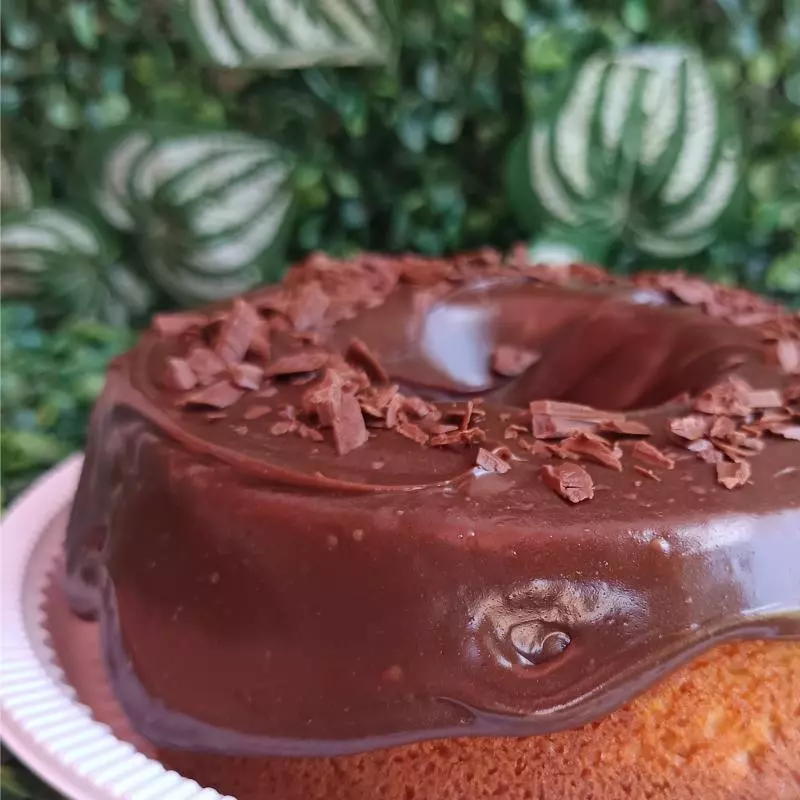 Bolo de maracujá com chocolate