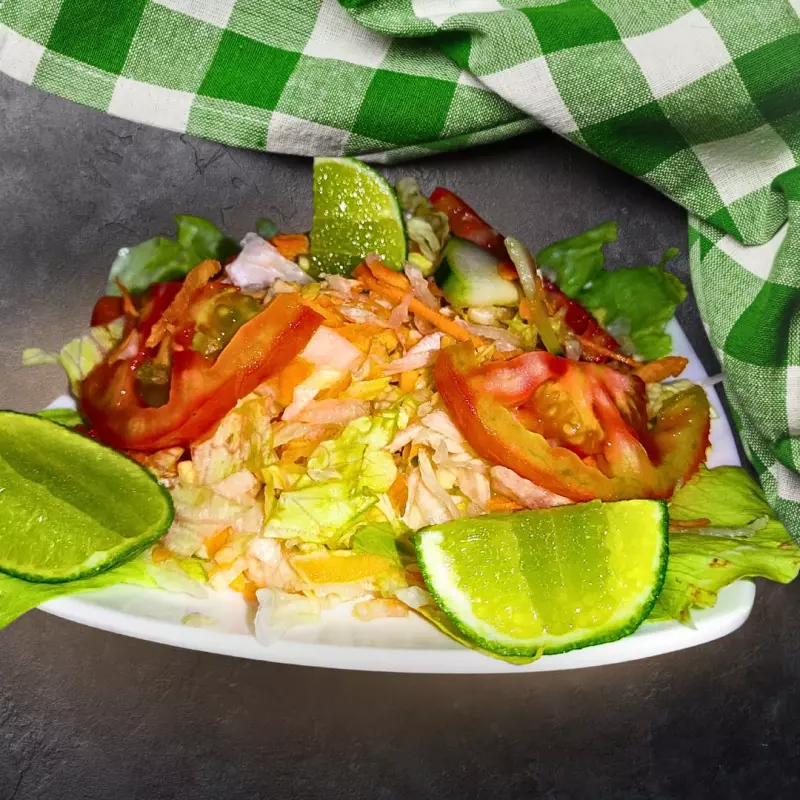 PORCIÓN DE ENSALADA