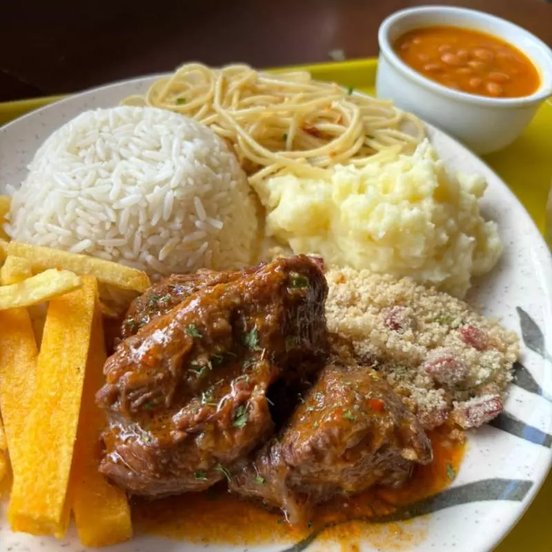 P do dia: Carne bovina ao molho