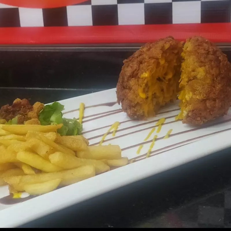 Hamburguesa Frita con empanizado americano