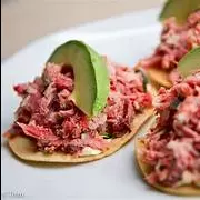 TOSTADA DE MARLIN AHUMADO