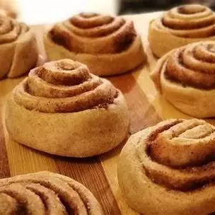 ROLL DE MANJAR Y CANELA