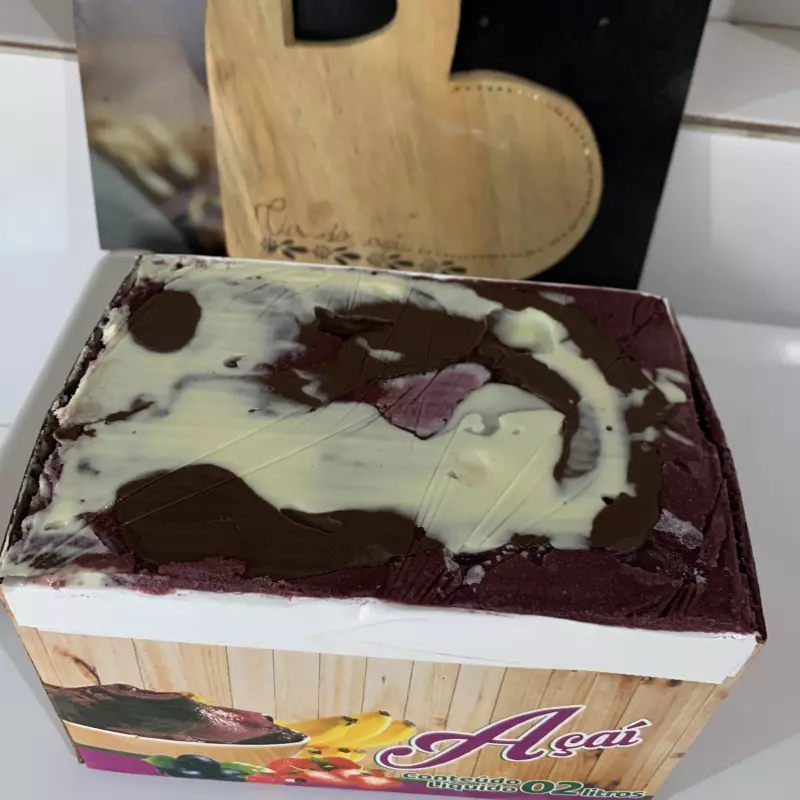 Açaí Kinder Ovo ( 1 litro )