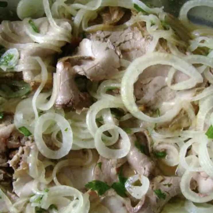 Carne louca acebolada ou vinagrete