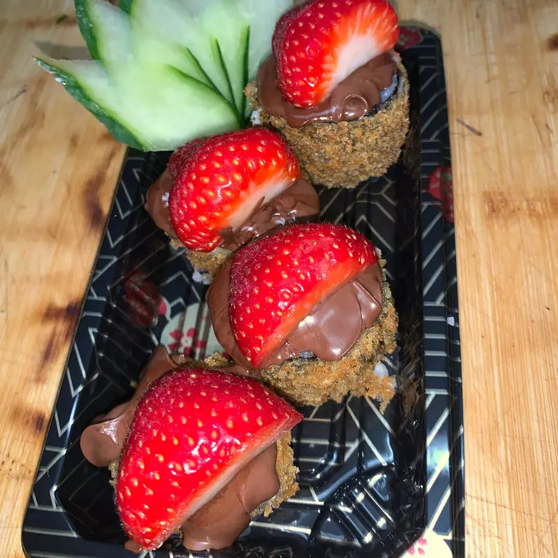 Hot Roll Nutela com Morango 4 Peças