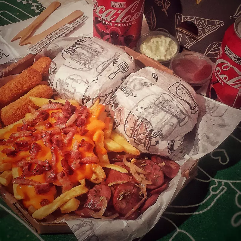 Caixa CF Casal 🍔🍟🥤👫