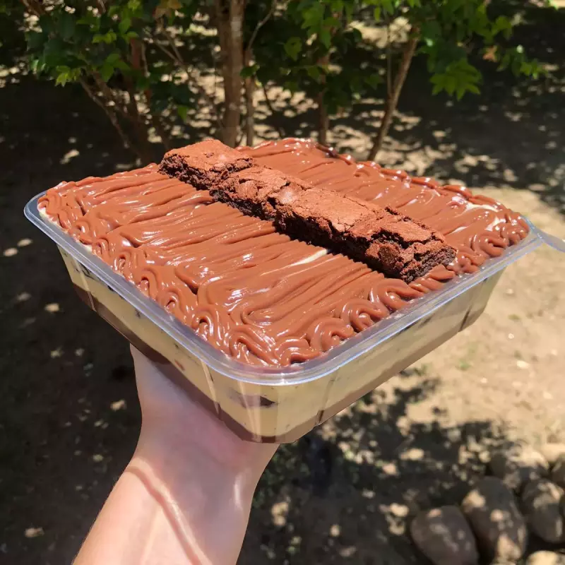 Travessa Maracujá com Brig e Brownie