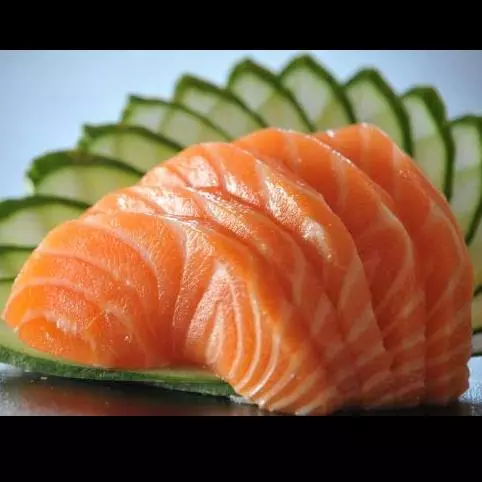 SASHIMI SALMÃO FRESCO