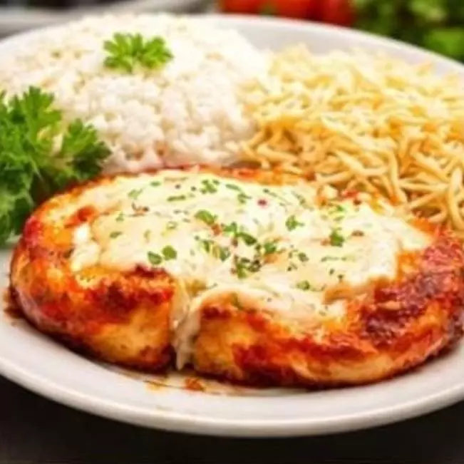Filé de frango a parmegiana