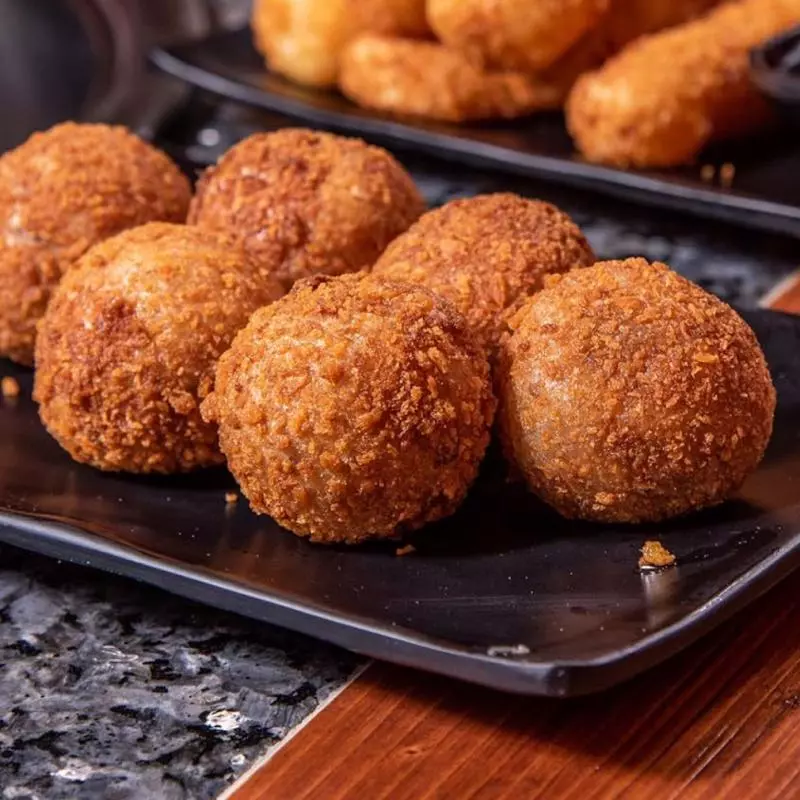 BOLITA OTOE FRITO 酥炸芋头丸子
