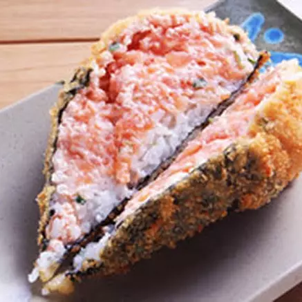 Temaki hot salmão cru