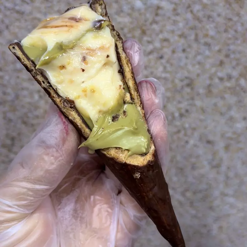 Cone Pistachudo c/ Ninho