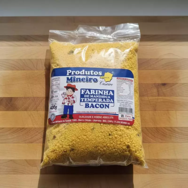 Farinha de mandioca com bacon