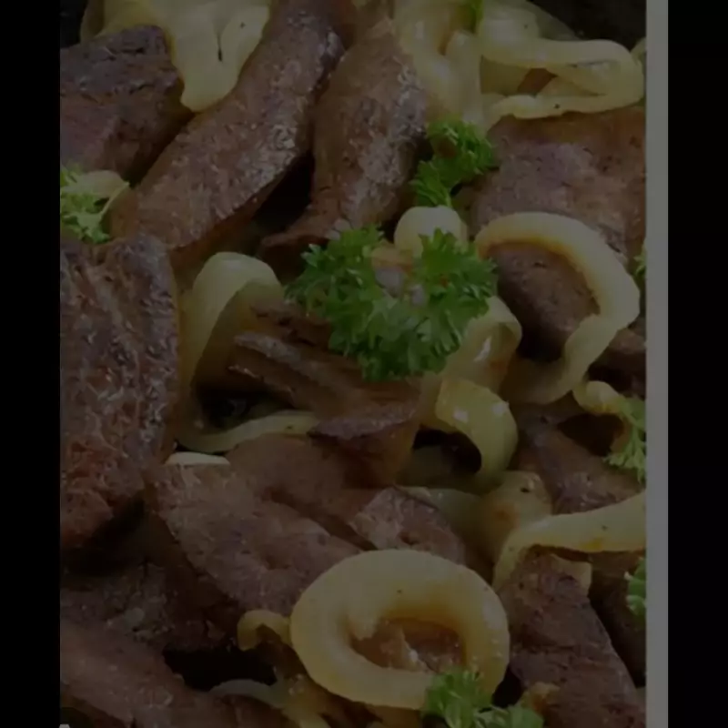 FÍGADO DE BOI ACEBOLADO