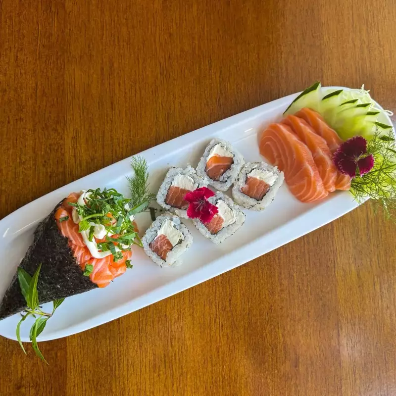 COMBINADO 8 PEÇAS + TEMAKI FILA