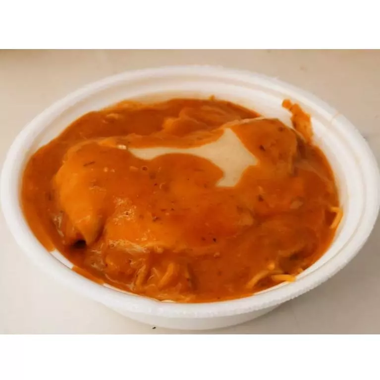 Parmegiana com macarrão