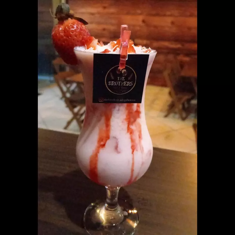 DRINK MORANGO COM VODKA