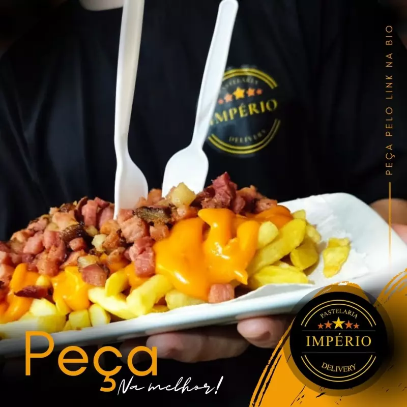 Fritas com cheddar e bacon