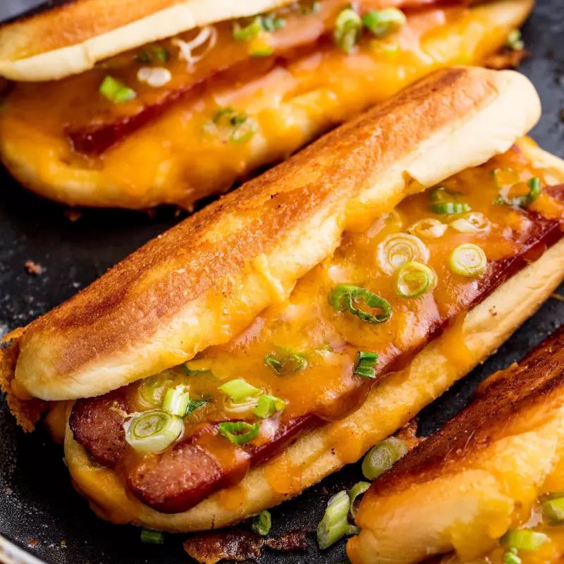 Dog Cheese (incluye papas)