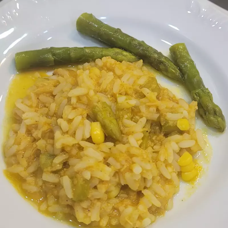 Risoto de frango, aspargos e milho