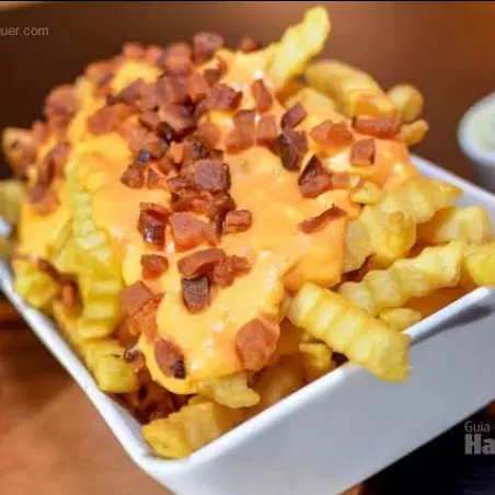 BATATA CHEDDAR E BACON