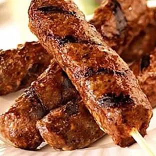 KAFTA DE COSTELA COM QUEIJO