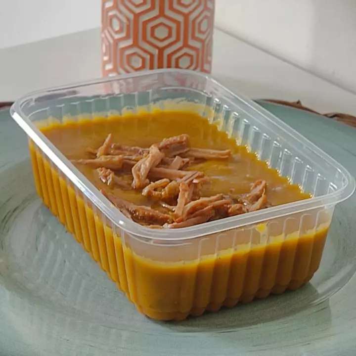 Ervilha e aipim com carne