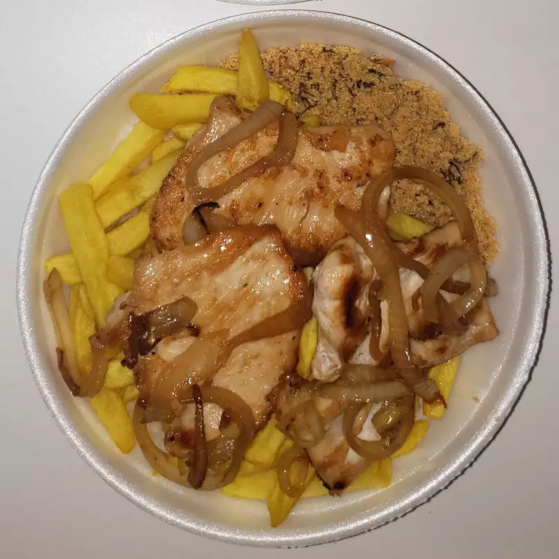 Marmita Fritas e Frango Grelhado