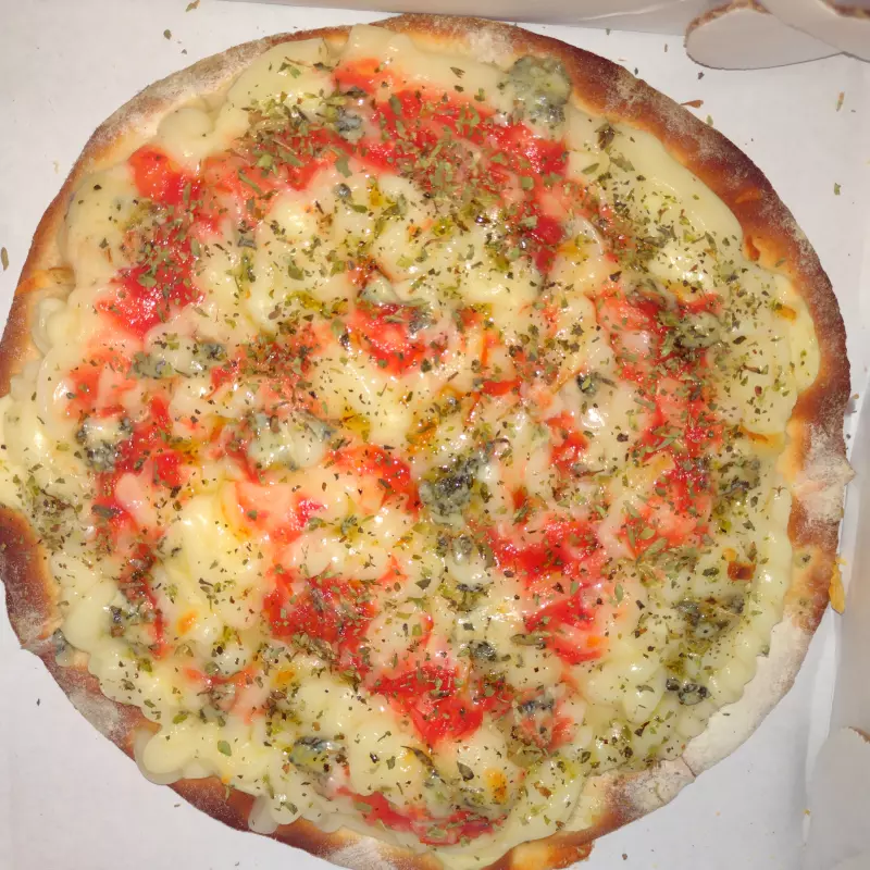 37-Mini Pizza- Quatro Queijos