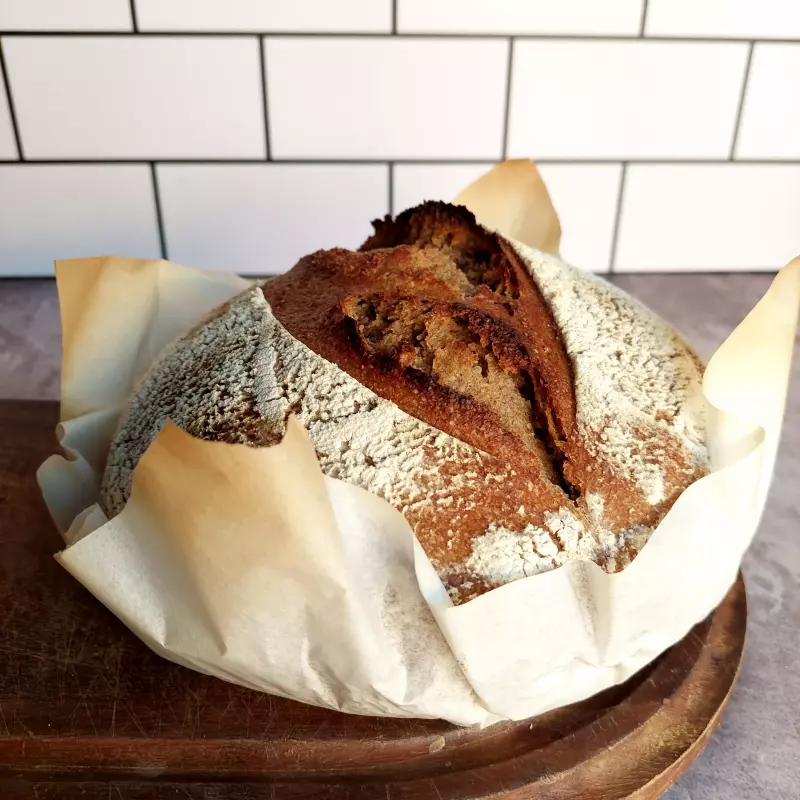 Hogaza integral con miel y nuez