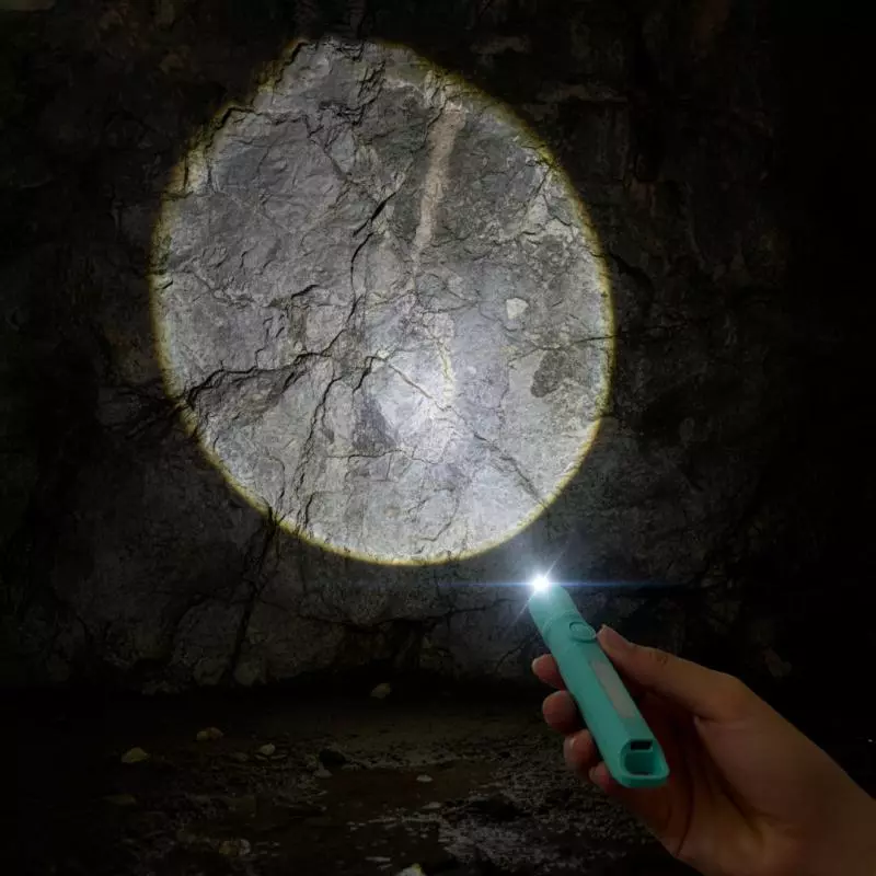 LINTERNA 2 EN 1 POCKET ZOOM NT-L3204