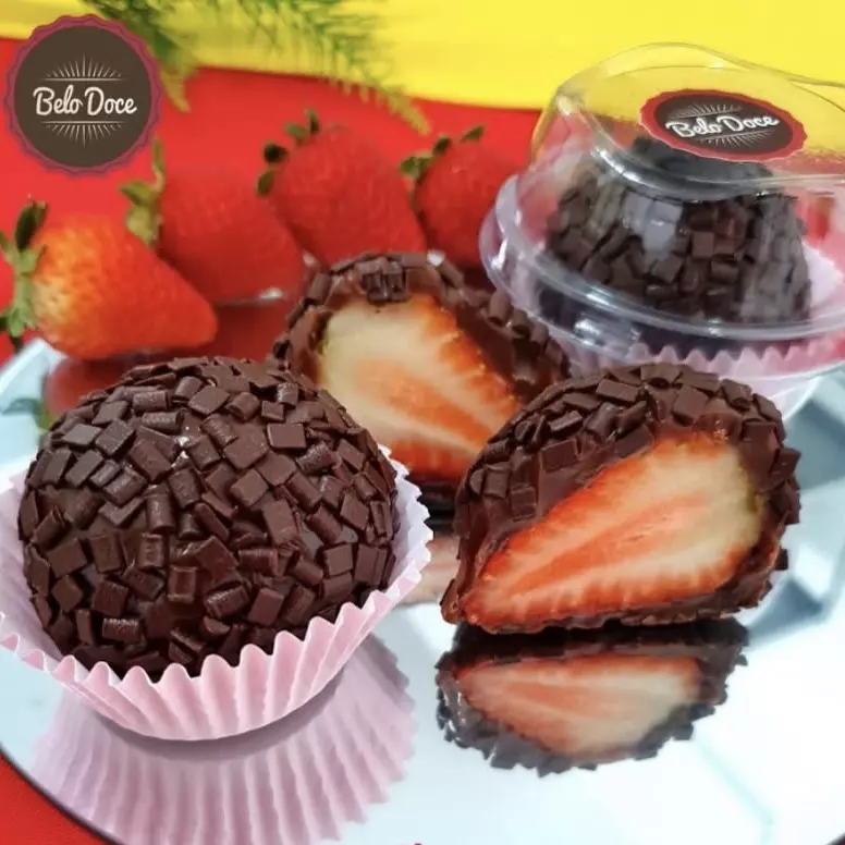 Brigadeirão com Morango