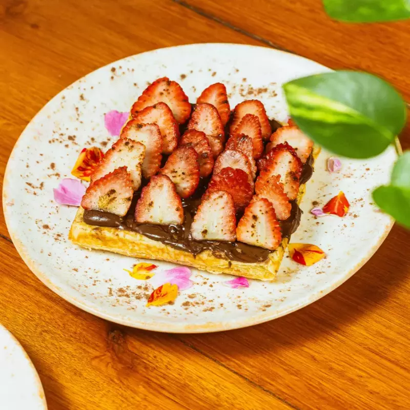Waffle de Nuttella Com Morango