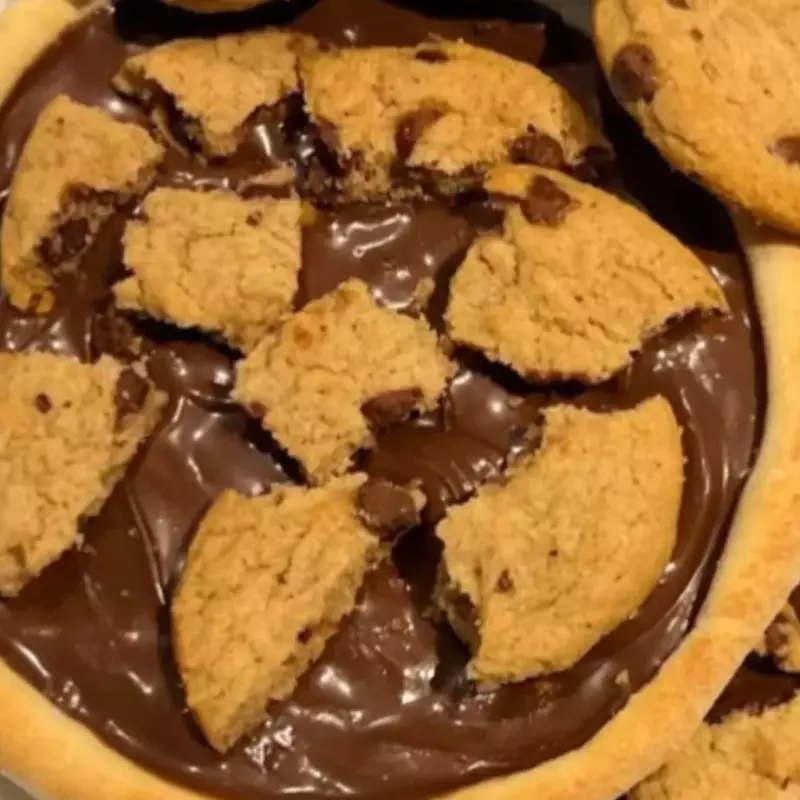 Chocolate ao leite com Cookie