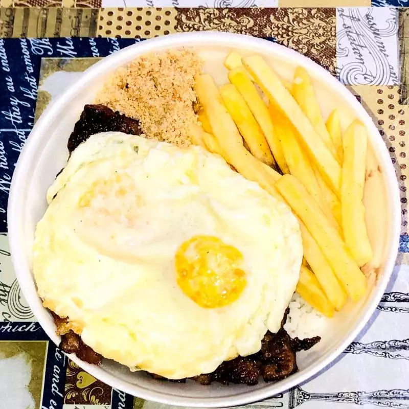 Bife à Cavalo Com Fritas (TAMANHO UNICO)