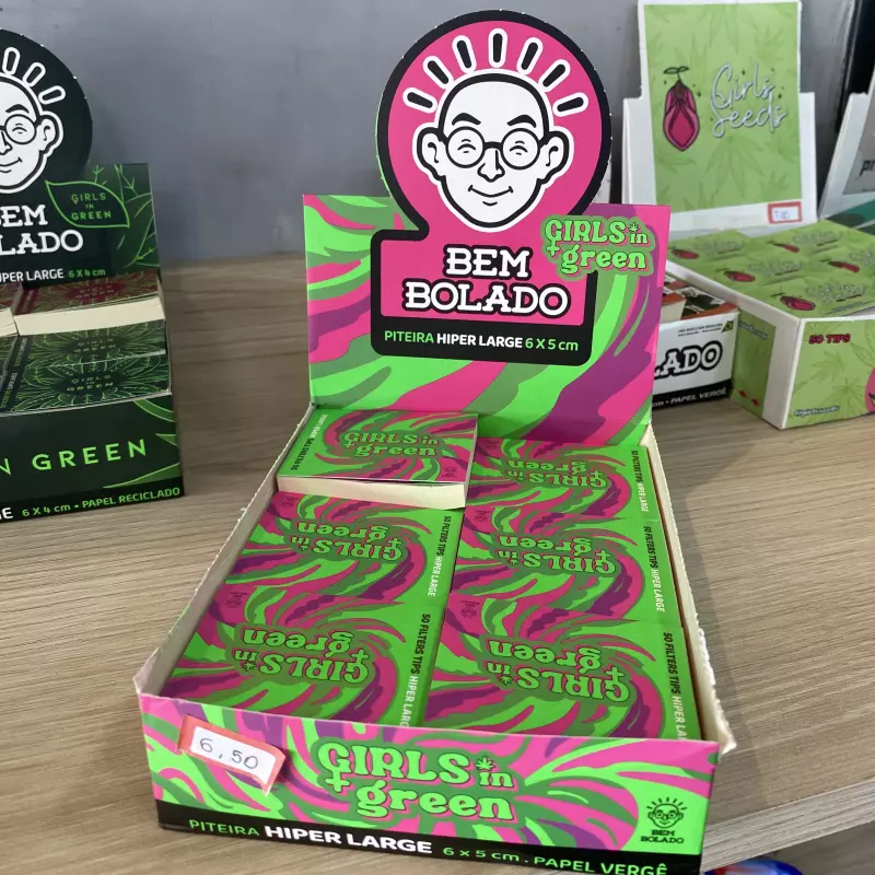 Piteira girls in green HIPER large