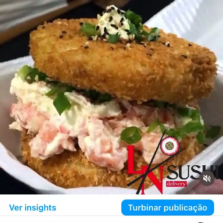 Sushi burguer salmão