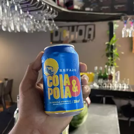 COLA Y POLA