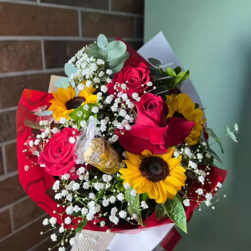 Buquê rosas e girassois