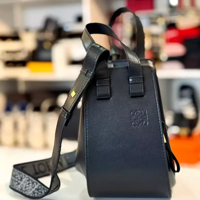 LOEWE BLACK