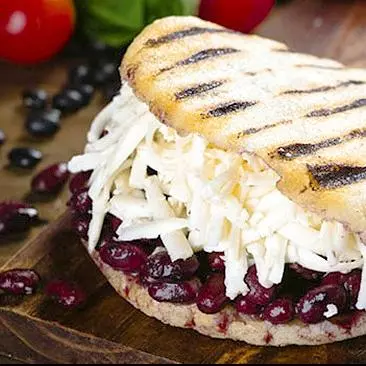 Arepa Dominó