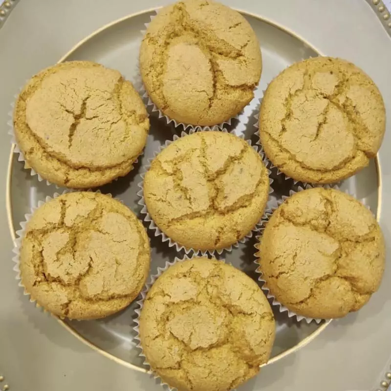 Bolinho de Fuba com Erva Doce