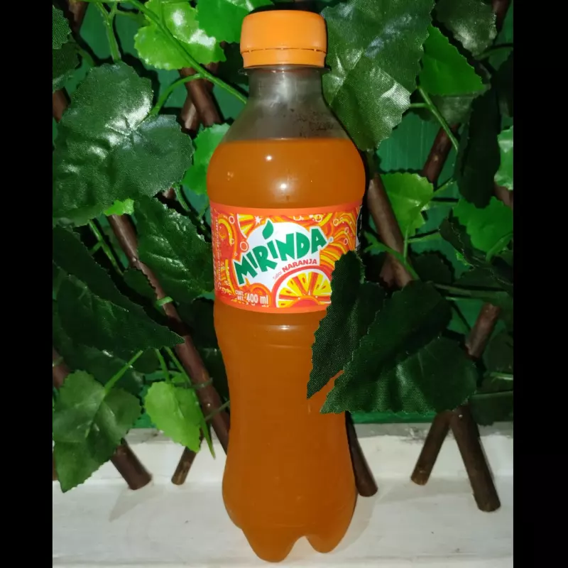 Mirinda 400 ml.