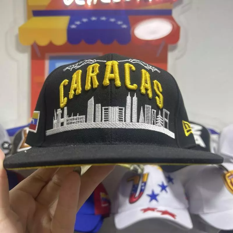 Gorra Caracas plana ciudad
